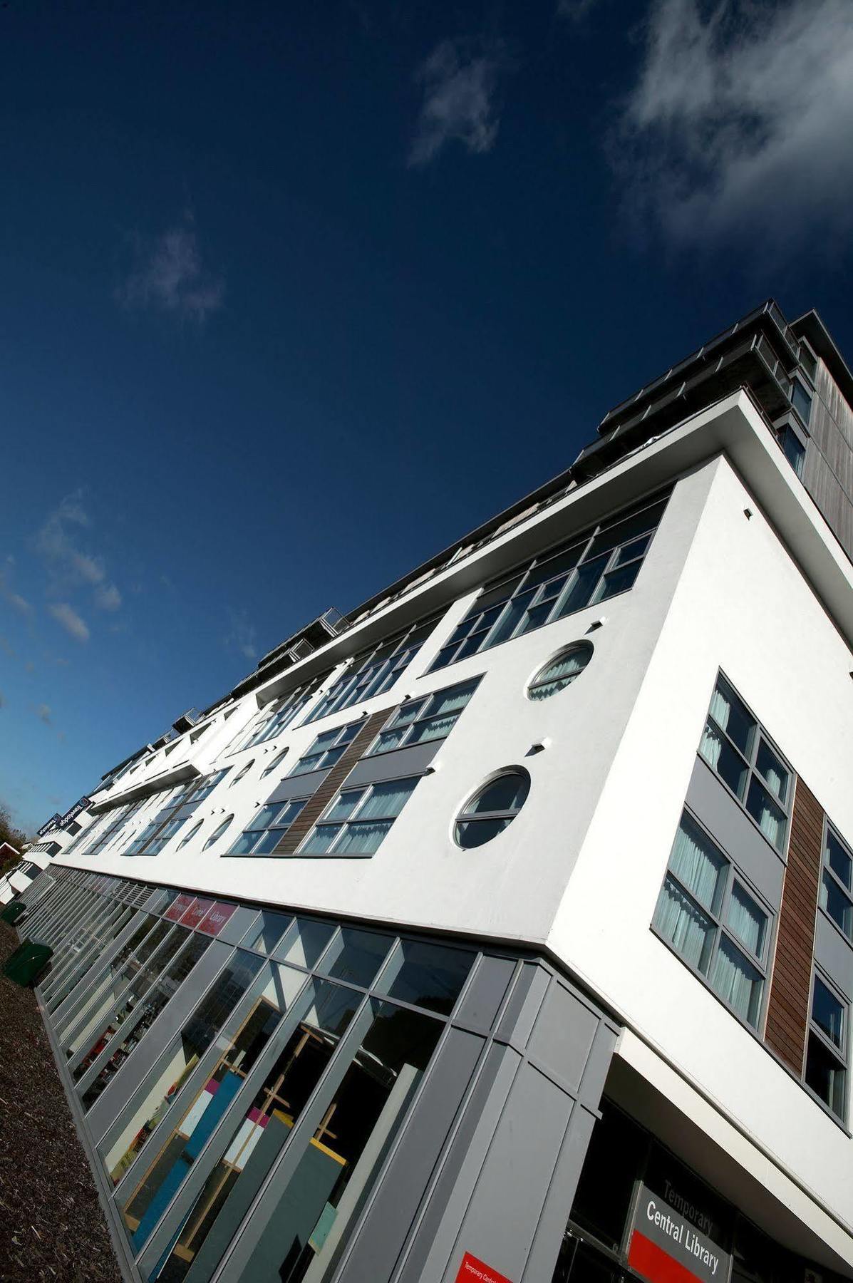 The Paramount, Swindon Extérieur photo