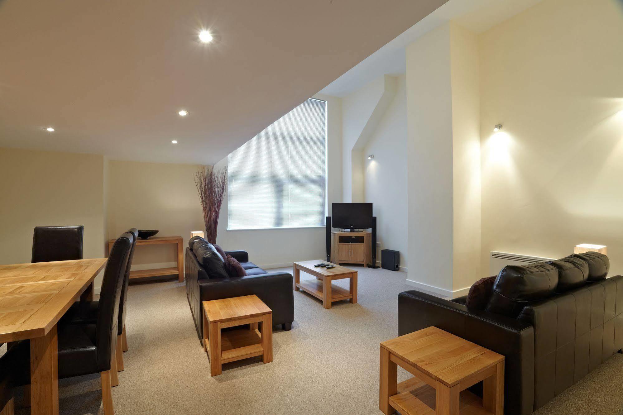 The Paramount, Swindon Extérieur photo