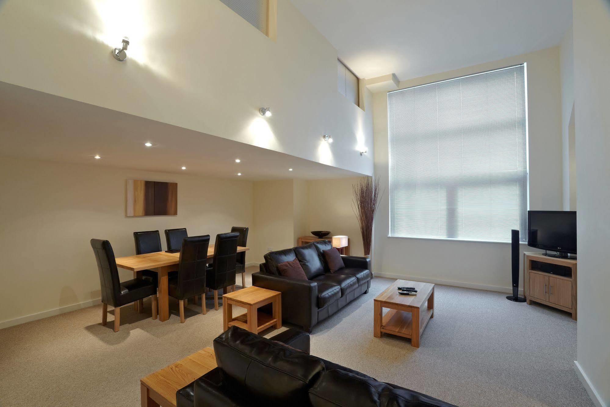 The Paramount, Swindon Extérieur photo